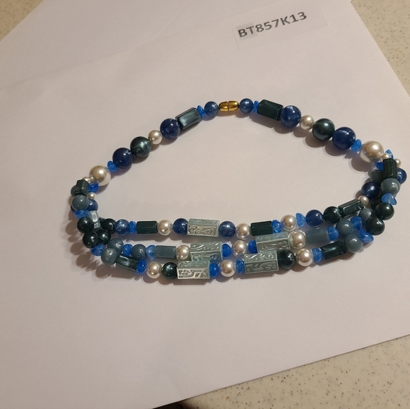 Vintage Ladies Necklace - Picture 10 of 13